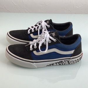 Vans Sk8 Low Top Vans Off The Wall Old Skool Heel Logo sneakers size 4.5 big boy